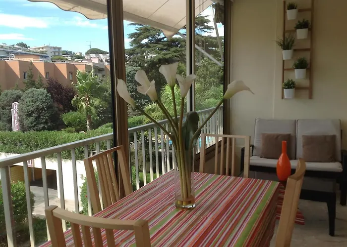 Spacious Studio In The Center Of Cannes Nice Terrace Easy Walk To The Croisette And Palais - 1923