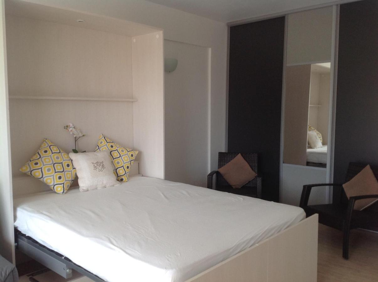Spacious In The Center Of Terrace Easy Walk To The Croisette And Palais - 1923 Apartment Cannes